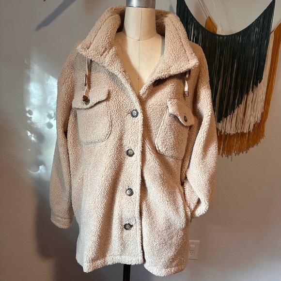 Koolaburra Tan Fleece Oversized Jacket - Picture 1 of 7